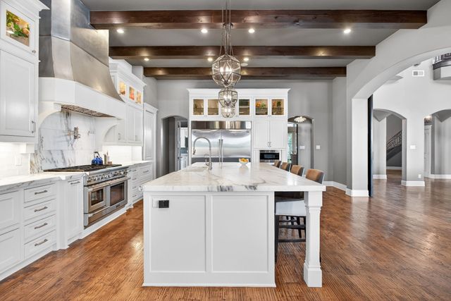9541 Marbella Drive, Fort Worth, TX 76126