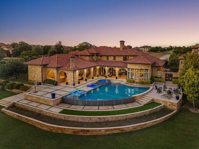 9541 Marbella Drive, Fort Worth, TX 76126