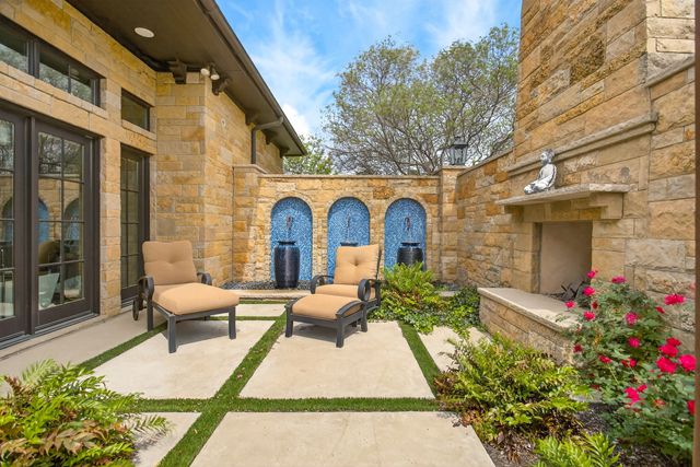 9541 Marbella Drive, Fort Worth, TX 76126