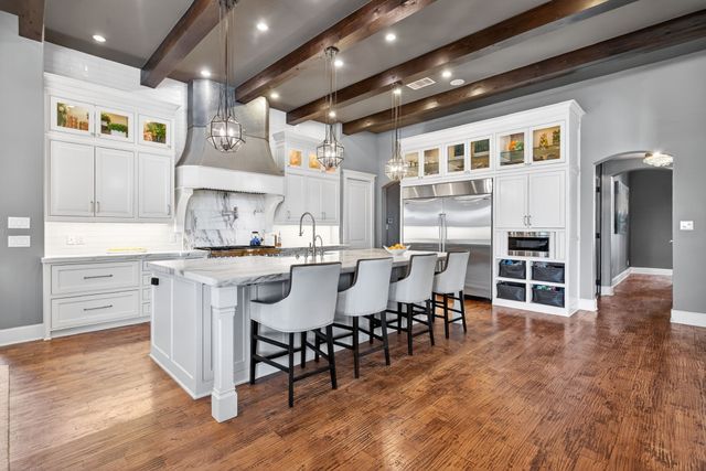 9541 Marbella Drive, Fort Worth, TX 76126