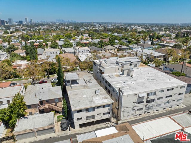 439 S Oakhurst Drive, Beverly Hills, CA 90212