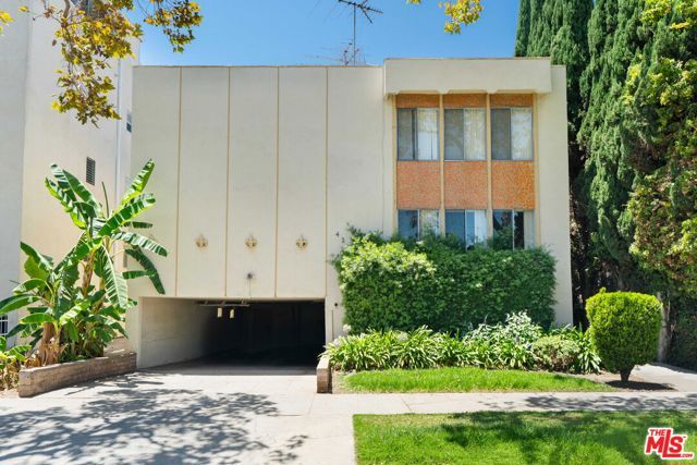 439 S Oakhurst Drive, Beverly Hills, CA 90212