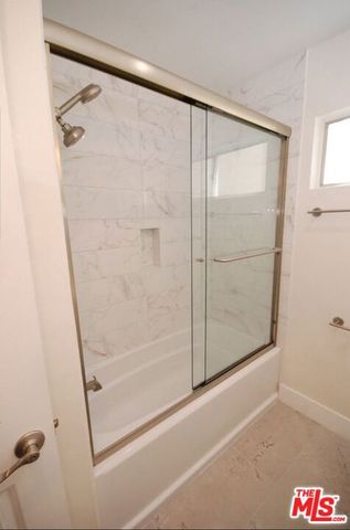439 S Oakhurst Drive, Beverly Hills, CA 90212