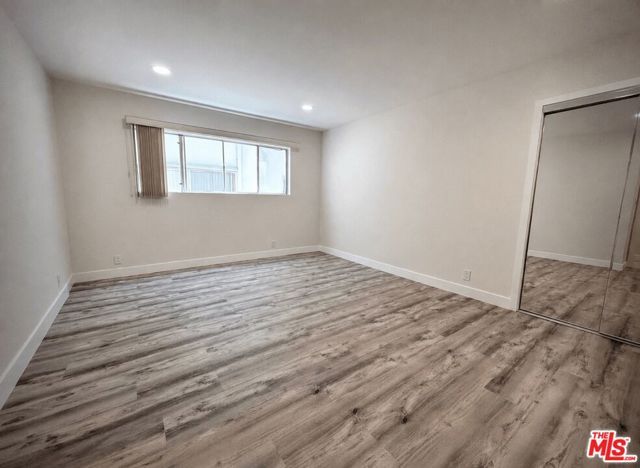 439 S Oakhurst Drive, Beverly Hills, CA 90212