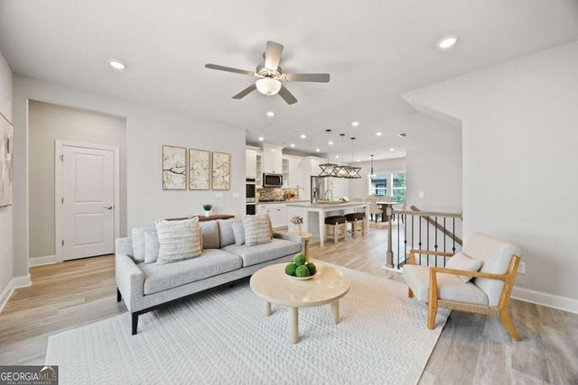 504 Hampton Crossing, Woodstock, GA 30188