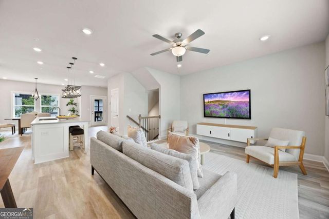 504 Hampton Crossing, Woodstock, GA 30188