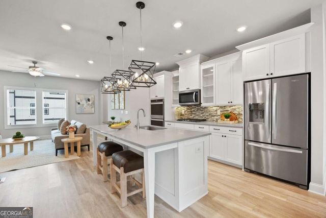 504 Hampton Crossing, Woodstock, GA 30188