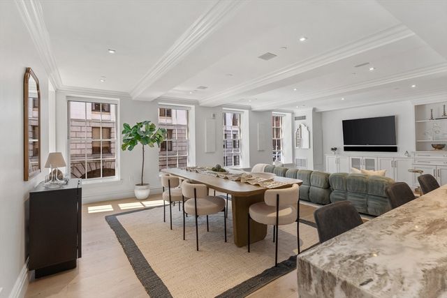 32 Derne St 2C, Boston, MA 02114