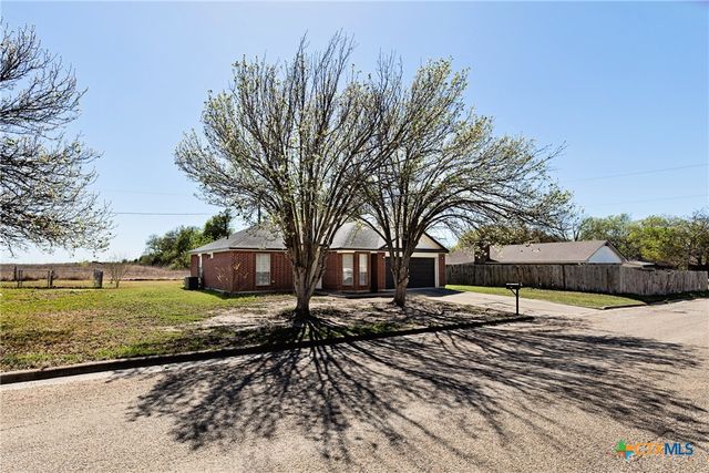 809 Steven Street, Troy, TX 76579