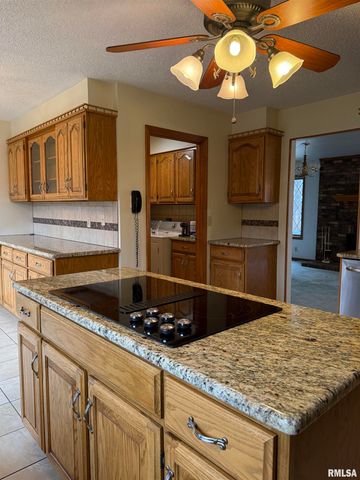 14850 RAY Road, Rushville, IL 62681