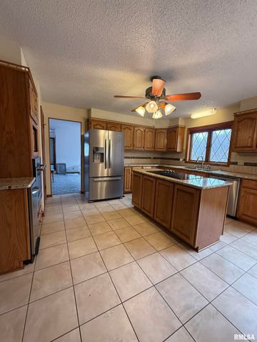 14850 RAY Road, Rushville, IL 62681