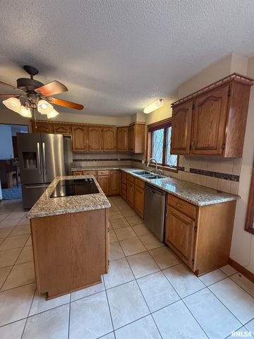 14850 RAY Road, Rushville, IL 62681