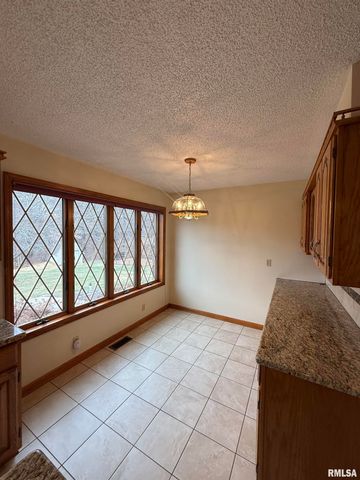 14850 RAY Road, Rushville, IL 62681