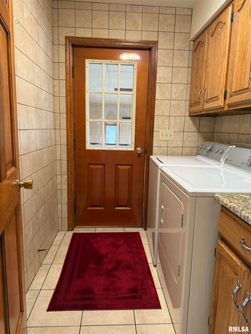 14850 RAY Road, Rushville, IL 62681