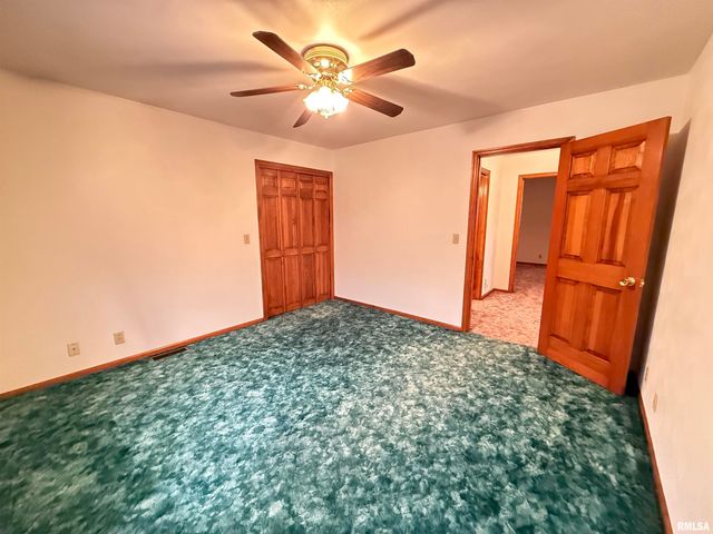 14850 RAY Road, Rushville, IL 62681