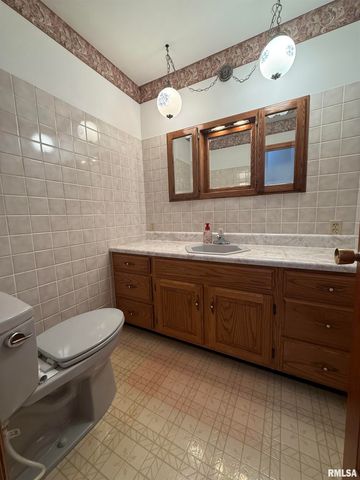 14850 RAY Road, Rushville, IL 62681