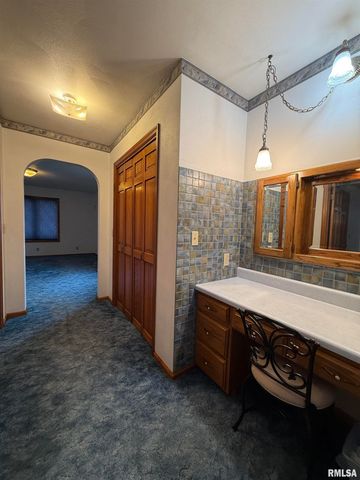 14850 RAY Road, Rushville, IL 62681