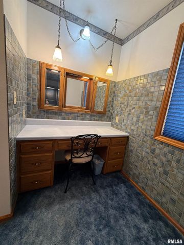 14850 RAY Road, Rushville, IL 62681