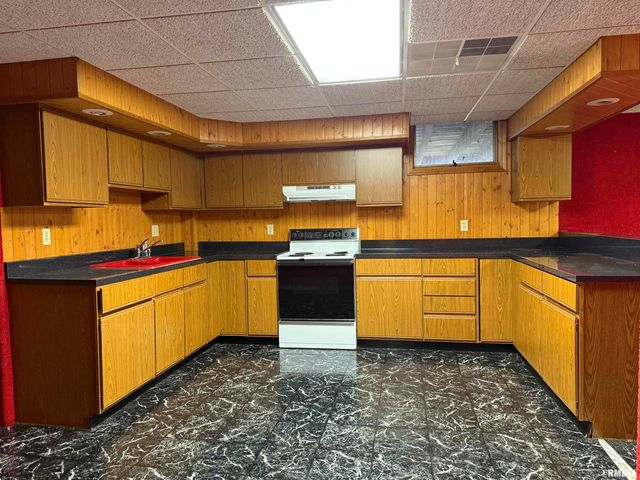 14850 RAY Road, Rushville, IL 62681