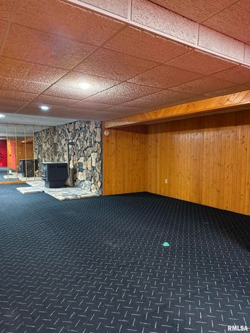 14850 RAY Road, Rushville, IL 62681