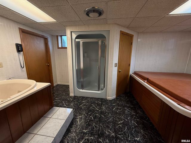 14850 RAY Road, Rushville, IL 62681