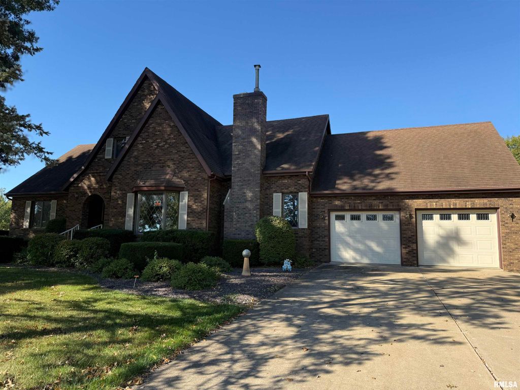 14850 RAY Road, Rushville, IL 62681