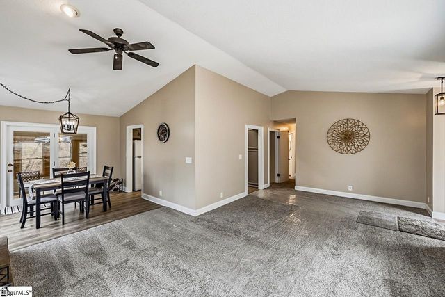 102 Blossom Court, Westminster, SC 29693