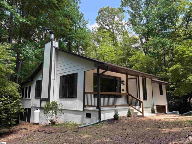 102 Blossom Court, Westminster, SC 29693