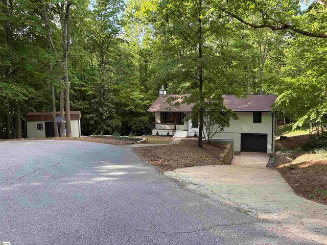 102 Blossom Court, Westminster, SC 29693