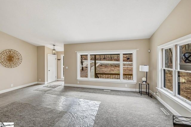 102 Blossom Court, Westminster, SC 29693