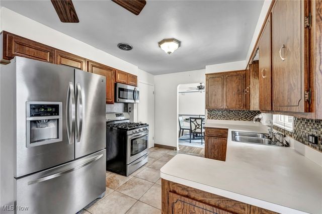 22790 Fairlawn Drive, Euclid, OH 44117