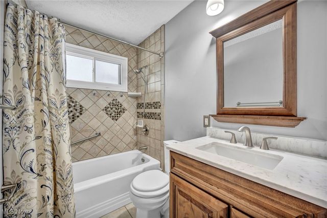 22790 Fairlawn Drive, Euclid, OH 44117