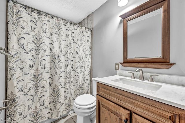 22790 Fairlawn Drive, Euclid, OH 44117