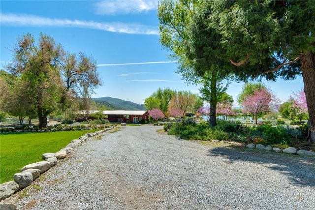 37547 Oak Glen Road, Oak Glen, CA 92399