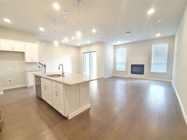 8266 Primrose Way, Dallas, TX 75252