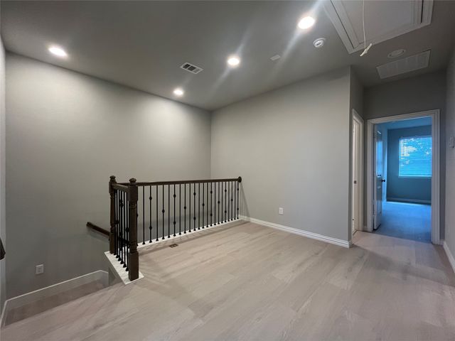 8266 Primrose Way, Dallas, TX 75252