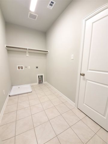 8266 Primrose Way, Dallas, TX 75252