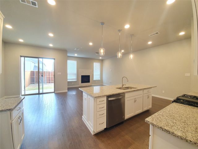 8266 Primrose Way, Dallas, TX 75252