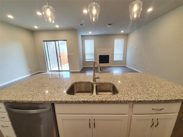 8266 Primrose Way, Dallas, TX 75252