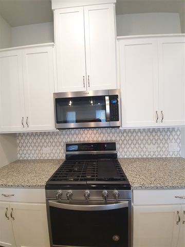 8266 Primrose Way, Dallas, TX 75252