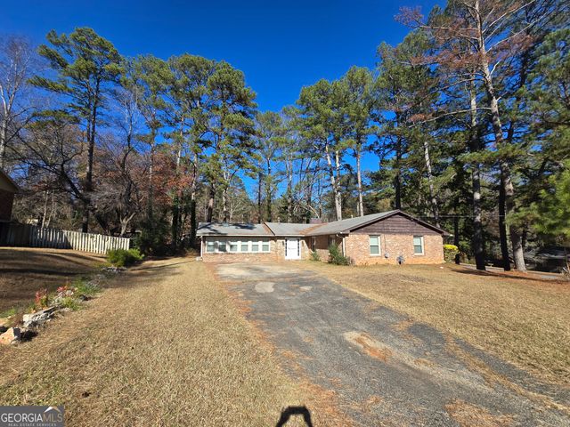 170 Port Antonio Court, South Fulton, GA 30349