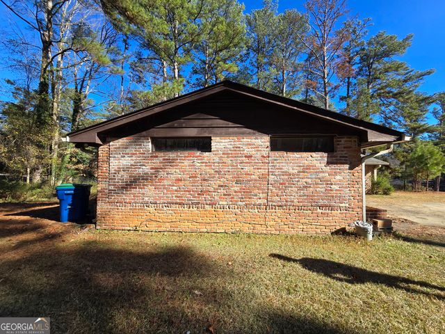 170 Port Antonio Court, South Fulton, GA 30349