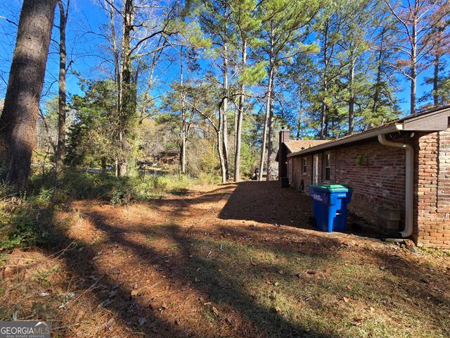 170 Port Antonio Court, South Fulton, GA 30349