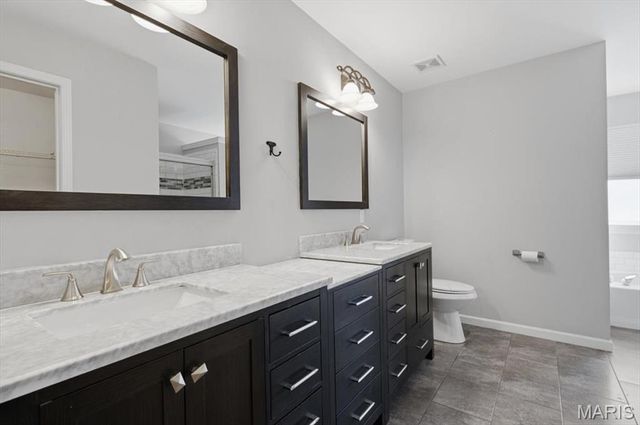 571 Bluffs View Court, Eureka, MO 63025