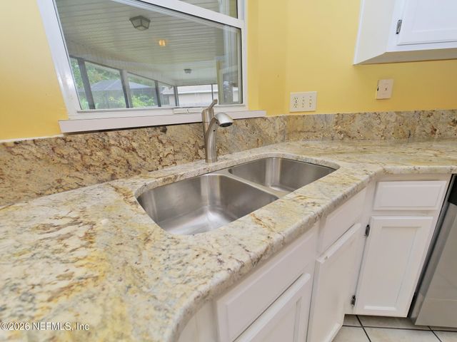 12252 LAKE FERN Drive, Jacksonville, FL 32258