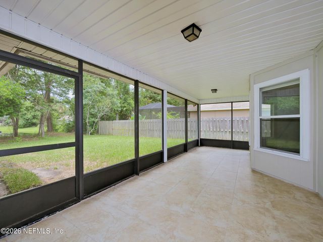 12252 LAKE FERN Drive, Jacksonville, FL 32258