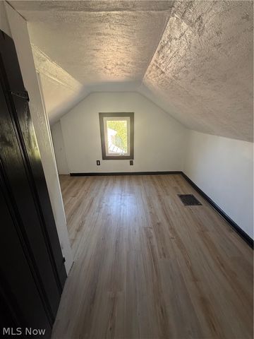 12512 Mcgowan Avenue, Cleveland, OH 44135