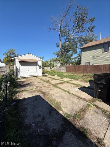 12512 Mcgowan Avenue, Cleveland, OH 44135