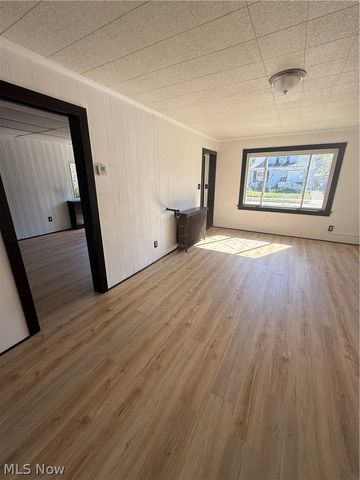 12512 Mcgowan Avenue, Cleveland, OH 44135