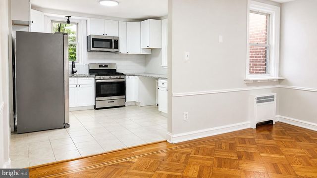 6054 E ROOSEVELT BLVD, Philadelphia, PA 19149